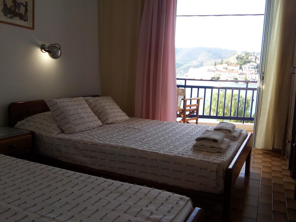 Bissias Guest House Galatás Екстериор снимка